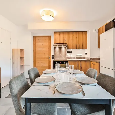 Neuf Avec Terrasse Et Garage Au Monetier-les-bains - Fr-1-808-18 * Le Monetier-les-Bains